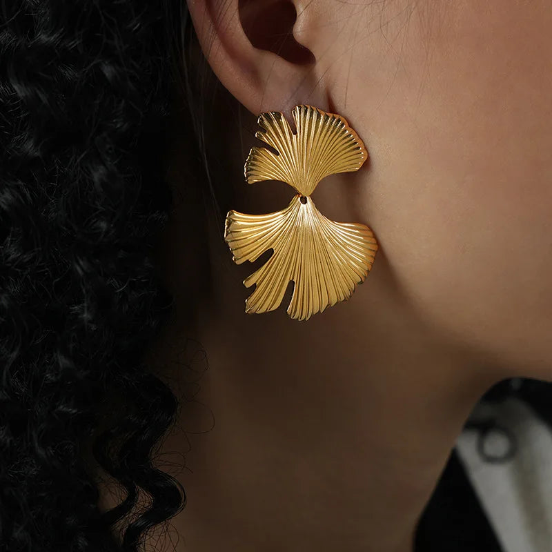 Vintage Gold Color Flower Stud Earrings for Women Simple Geometric Statement Earrings Party Gifts сережки женск