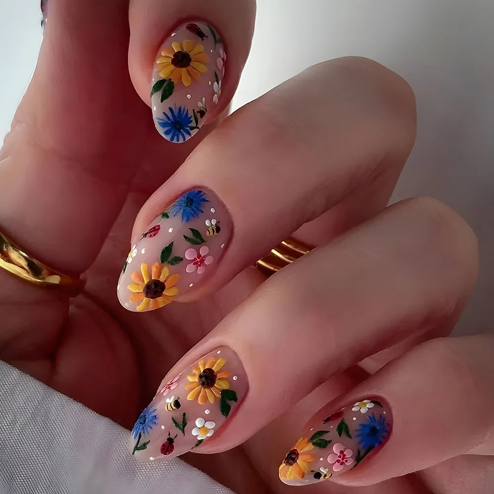 24Pcs Short Round Almond Lovely False Nails Full Cover Fresh Cartoon Fruit Pattern Designs Wearing Nails Art French Summer Na