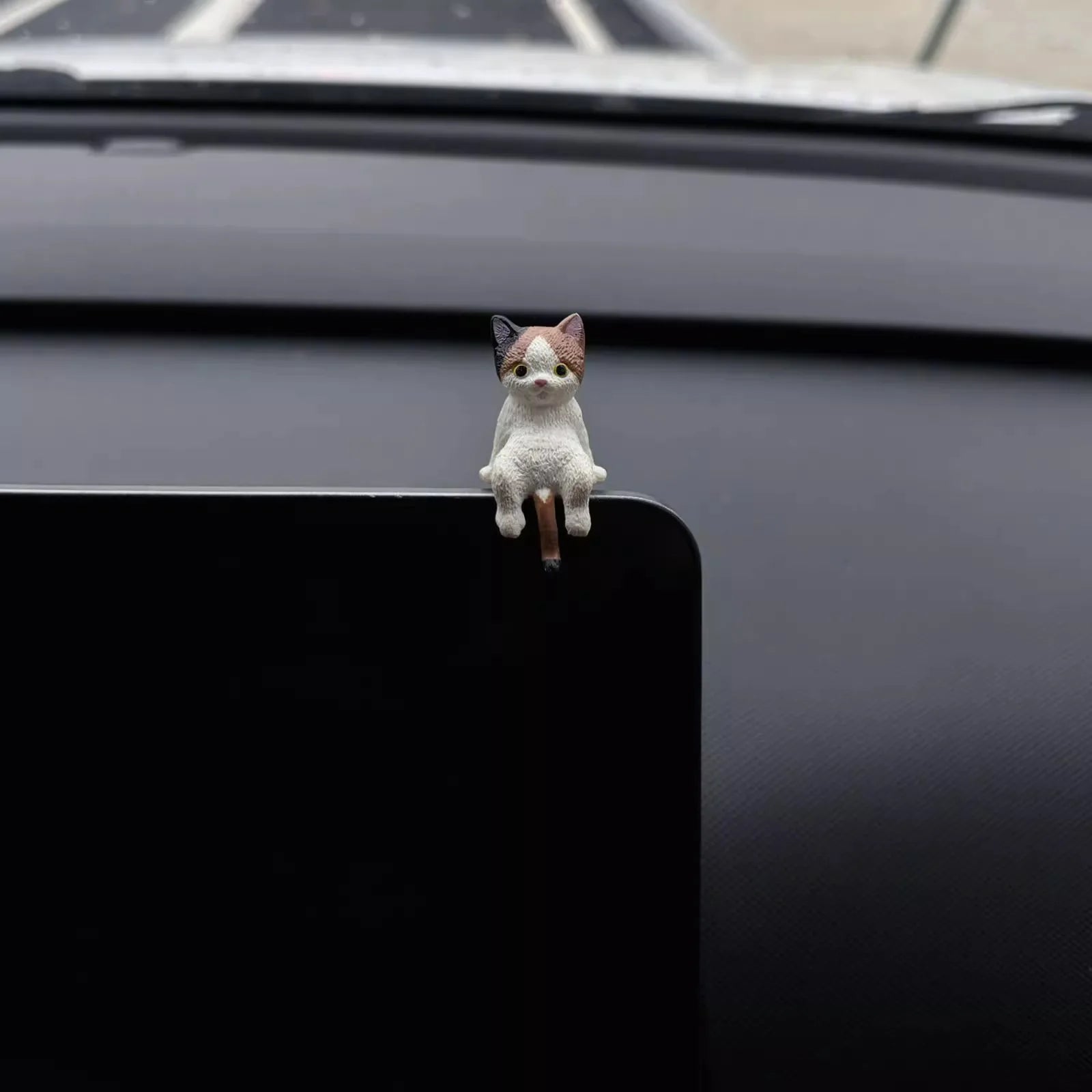 4pcs Cute Kitten Decoration Creative Sleeping Cat Doll Automobile Screen Ornaments Toys Cat Micro Landscape Decoration Gifts
