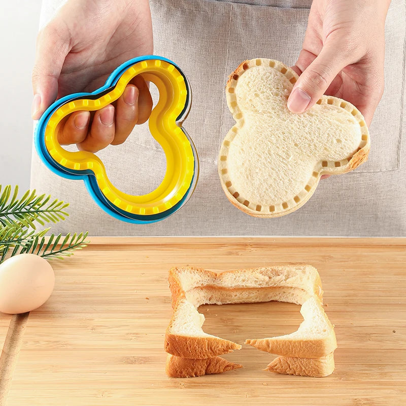 Sandwich cutting and sealing machine, biscuit plastic cutting machine, household kitchen tools, baking molds, creative cuttin