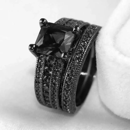 Charm Couple Rings Romantic Women Red Rhinestones Rings Set Trendy Men Stainless Steel Celtic Dragon Rings Wedding Band Jewel