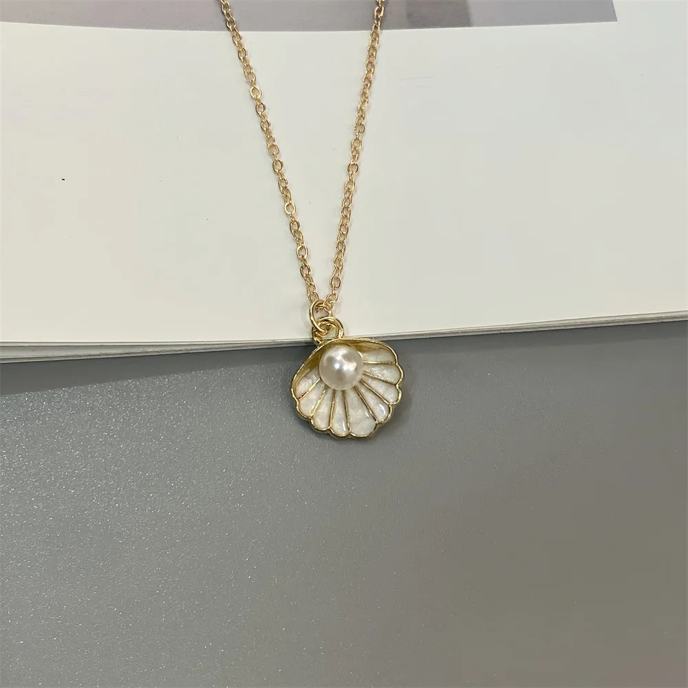 Colorful Shell Pendant Necklace Imitation Pearl Fashion Women Neck Jewelry Golden Color Link Chain Jewelry