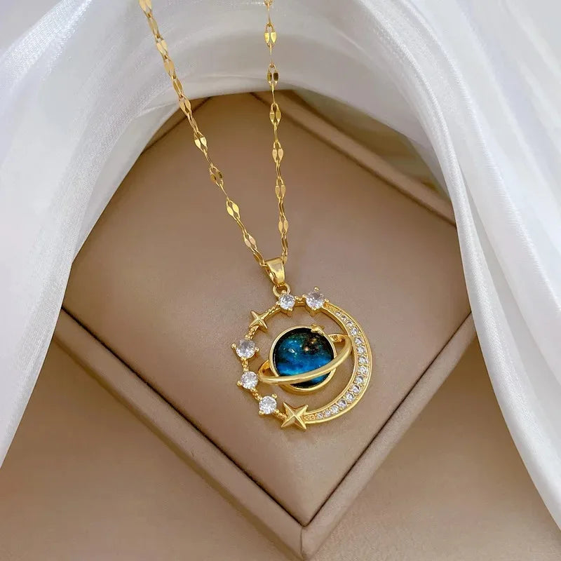 Retro Golden-Toned Sun Pendant Necklace for Women Elegant Turquoise Beads Chain Choker Neck Statement Party Vintage Jewelry G
