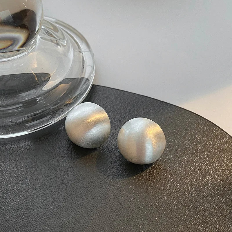 LATS Vintage Exaggerated Personality Semicircle Matte Stud Earrings for Women Temperament Jewelry Party Fashion Accessories G