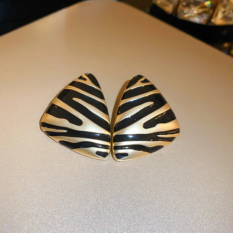 LATS Vintage Triangular Stud Earrings for Women Girls Striped Zebra Drip Oil Earring Party Gifts Fashion Jewelry Accessories