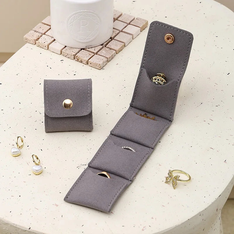 Fashion Velvet Jewelry Display Bag Container Foldable Necklace Ring Packing Bag Storage Case Earrings Organizer Jewelry Packi