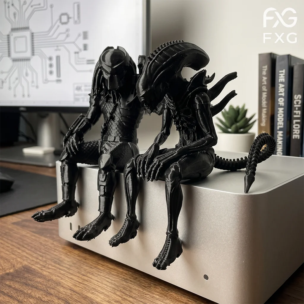 Sci-Fi Alien Creature Figurine Ornament, Office Desk Supplies, Dark Sci-Fi Style Desk Decor Accent