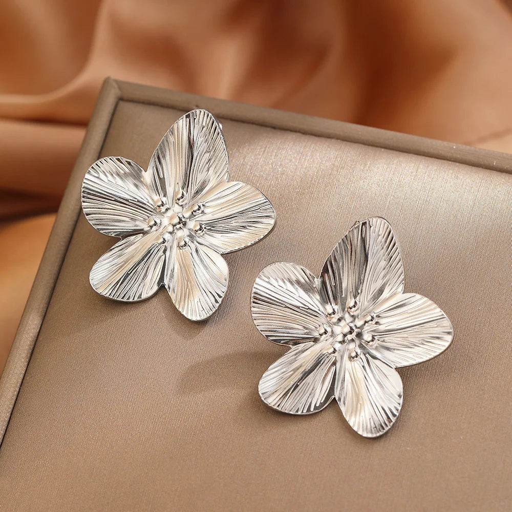 Stainless Steel Flower Stud Earrings for Women Girls Vintage Gold Color Metal Earrings Trendy Daily Wear Fashion Jewelry Gift