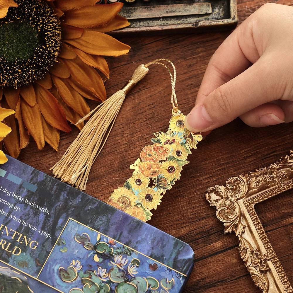 1 Pc Vintage Artistic Metal Bookmark, Hollow Painting Design With Long Tassel For Office Book Lovers Reading Gift Stationery