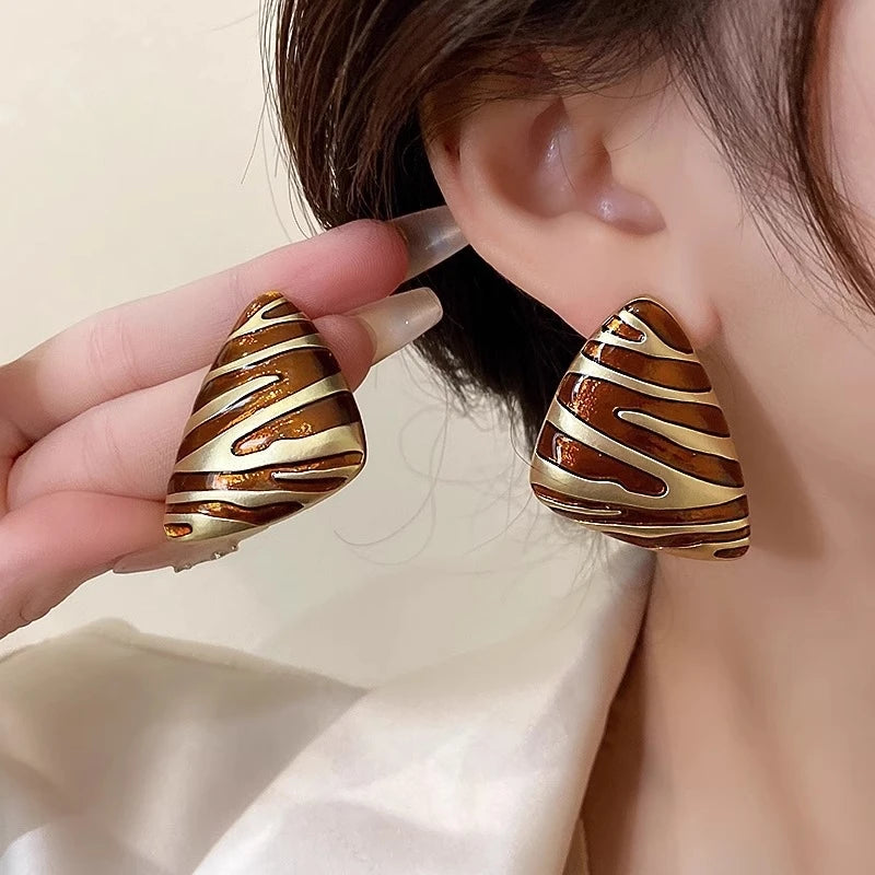 LATS Vintage Triangular Stud Earrings for Women Girls Striped Zebra Drip Oil Earring Party Gifts Fashion Jewelry Accessories