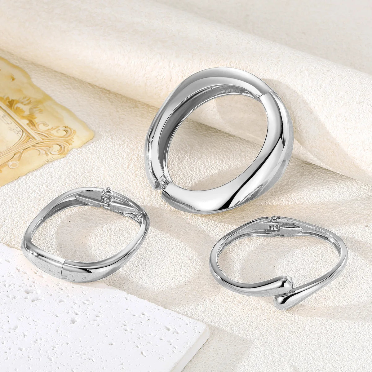3 Styles Vintage Hip Hop Metal Cuff Bangles Punk Gold Silver Color Geometric Spring Bangles For Women Bracelet Men Jewelry