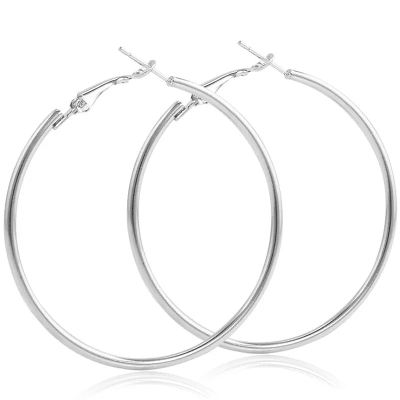 New Fashion Geometric Hollow Circle Hoop Earrings Fashion Jewelry boucle o'reilles femmes Hyperbole Brincos For Women Gilrs G