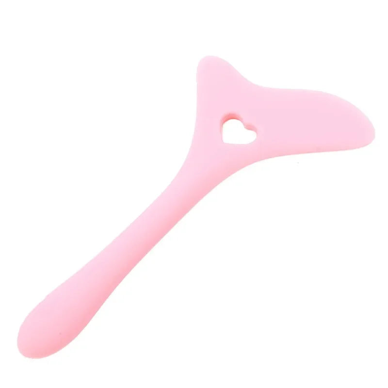 Multi-functional Eyeliner Stencil Wing Tips Silicone Eyeliner Aid Drawing Lipstick Wearing Aid Reusable Makeup Tools - pink