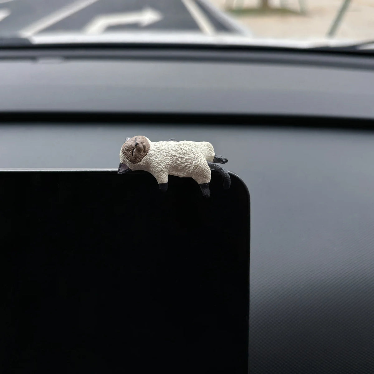 Figurine Car Cats Ornaments Center Console Decoration Sleeping Kitten Dashboard Screen Rearview Ornaments Figurine Car Orname