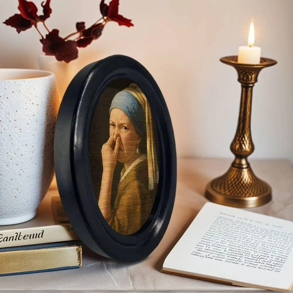 1 Piece of Mini Girl Wall Decor with a Quirky Design, Framed Decorative Painting with Funny and Exaggerated Expressions, Wood