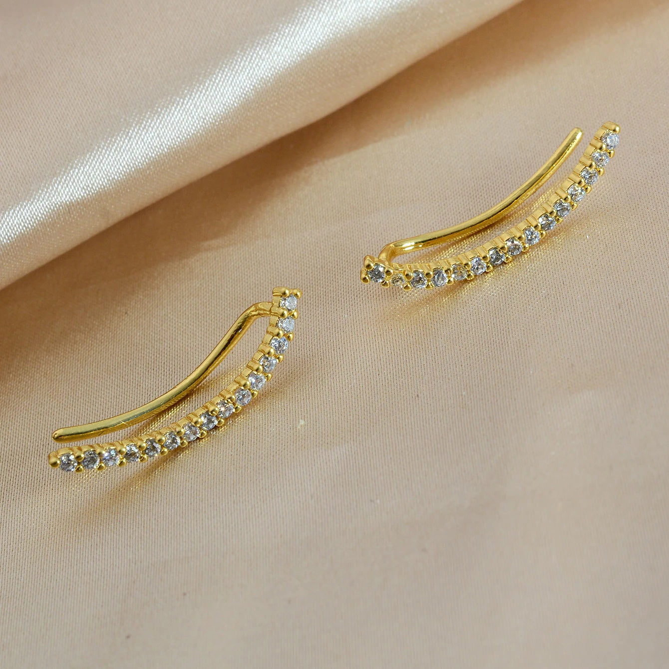 Trend Personality Geometry Studs Climb Ear Crawler Earrings Exquisite Women's Ear Accessories with Dazzling CZ Fashion Jewelr