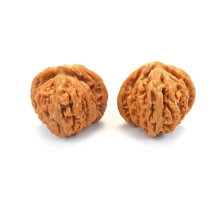 A Pair Of Natural Walnuts Wenwan Health Care Ornaments Long Term Play With Smooth Surface Stimulate The Circulation Of Blood