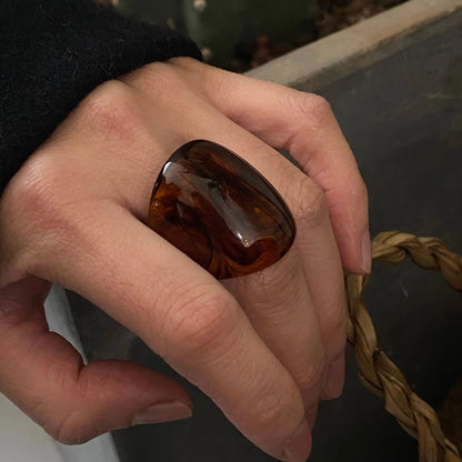Vintage Trendy Large Finger Rings for Women Exaggerated Amber Color Resin Temperament Geometric Finger Ring Punk Jewelry - 99