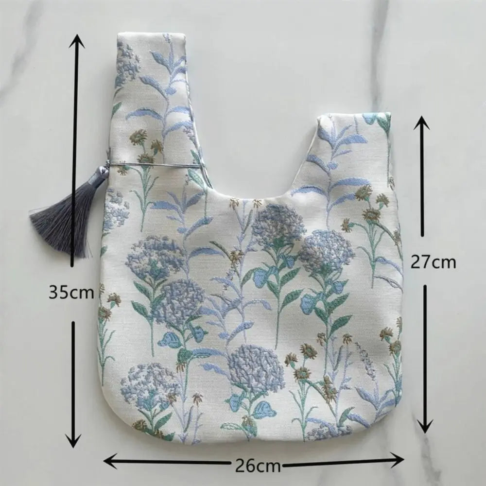 3Colors Tassel Wrist Bag Chinese Style Tassel Pendant Embroidery Hanfu Handbag Cheongsam Accessories Imitation Silk Gift Pouc