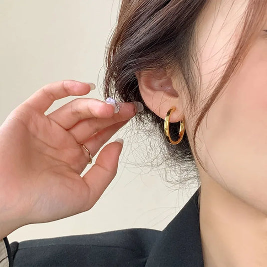 New Fashion Classics Simple Big Round Hoop Earrings for Women Circle Girls Shiny Delicate Party Womens Jewelry 2023