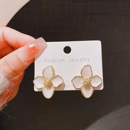 New Fashion Sweet Design Spring/Summer Blue Pink Enamel Flower Light Luxury High End Earrings Party Gifts for Women Jewelry