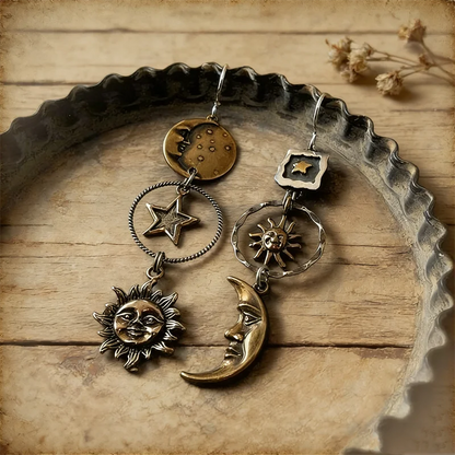 Vintage Free People Face Sun Moon Pendant Earrings Women's Creative Design Asymmetric Earrings Party Retro Jewelry