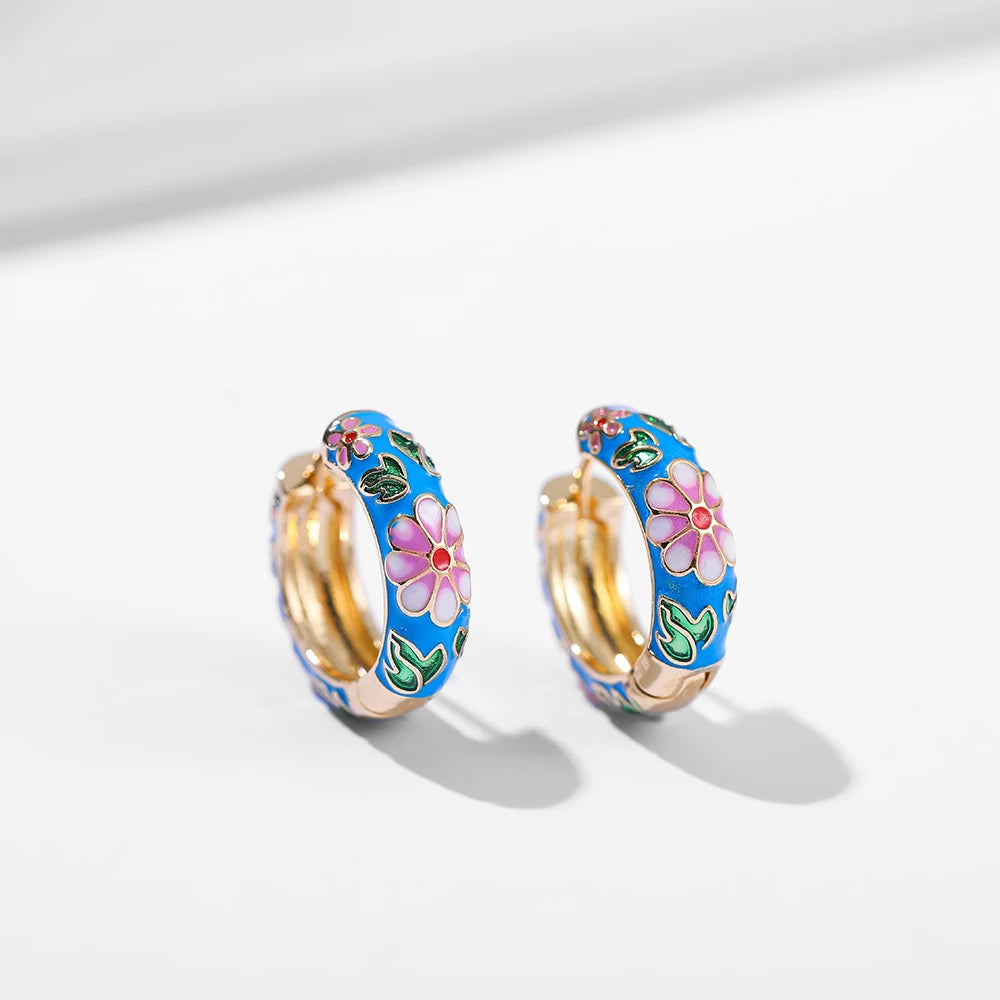 Vintage Enamel Flowers Cute Huggies Hoop Earrings for Women Classic Colorful Engraved Round Circle Ear Buckle Retro Brincos -