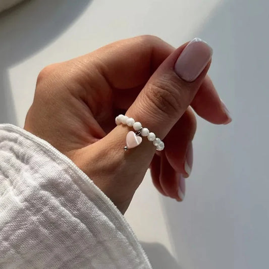 Vintage Originality String of Beads Elastic Cord Heart Shape Shell Pendant Rings for Women Elegant Round Bead Rings Jewelry G
