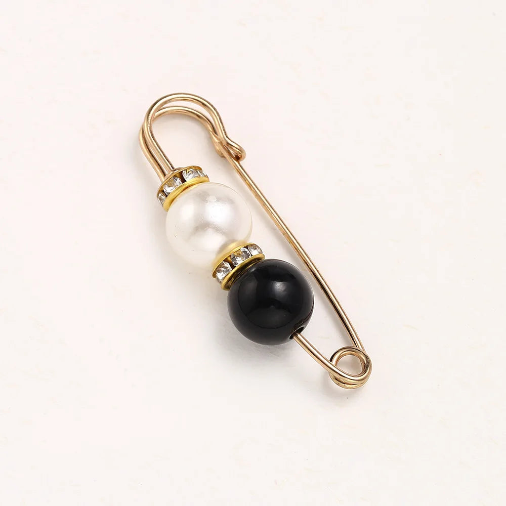 Women New Cute Imitation Pearl Rhinestone Brooch Anti-lighting Skirt Waist Pin Fashion Jewelry Accessories Gifts