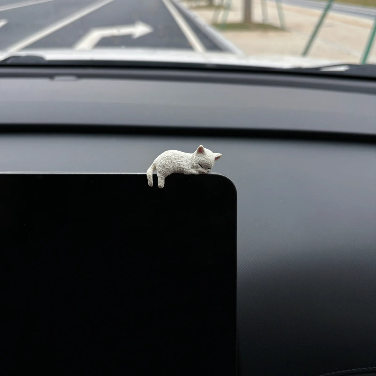 Figurine Car Cats Ornaments Center Console Decoration Sleeping Kitten Dashboard Screen Rearview Ornaments Figurine Car Orname