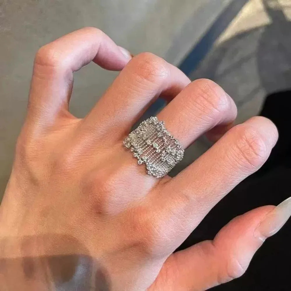 Fashionable Luxury Lace Sparkling Rhinestone Inlaid Ring Elegant Banquet Party Charm Jewelry Ring Valentine's Day Gift