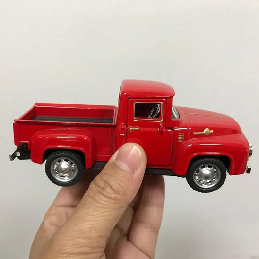 1/32 Red Metal Truck Model Vintage Alloy Mini Pull-Back Diecast Car Collection Decor Boys Children's New Year Christmas Toy G