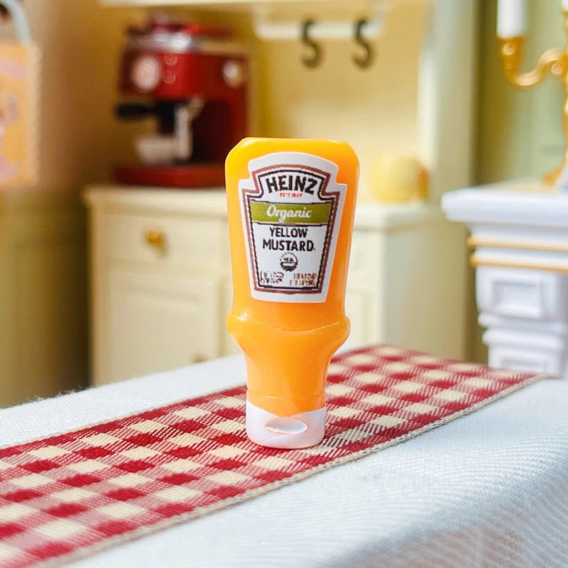 4Pcs Dollhouse Miniature Strawberry Sauce Jam Jar Kitchen Food Accessories For Dolls House Decorations Kids Toys Gift