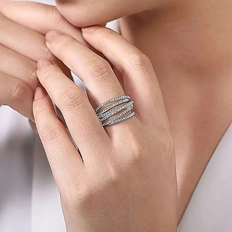 Huajie Inlaid Brilliant Zircon Annular Design Women's Rings Elegant Delicate Wedding Party Female Ring Shining Jewelry Trendy