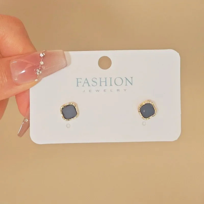 LATS Delicate Small Circle Stud Earrings for Women Gold Color Crystal Minimalist Summer Fashion Jewelry Party Accessories Gif
