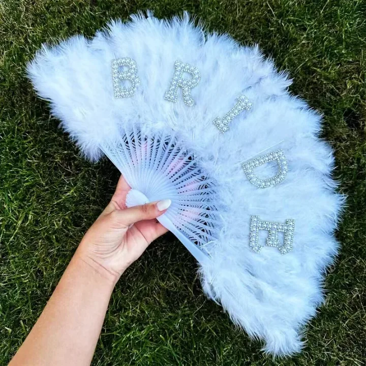 Elegant Bride Pearl Feather Fan Dazzling Hand held Bridal Accessory Wedding Decoration Single Women Party Supplies